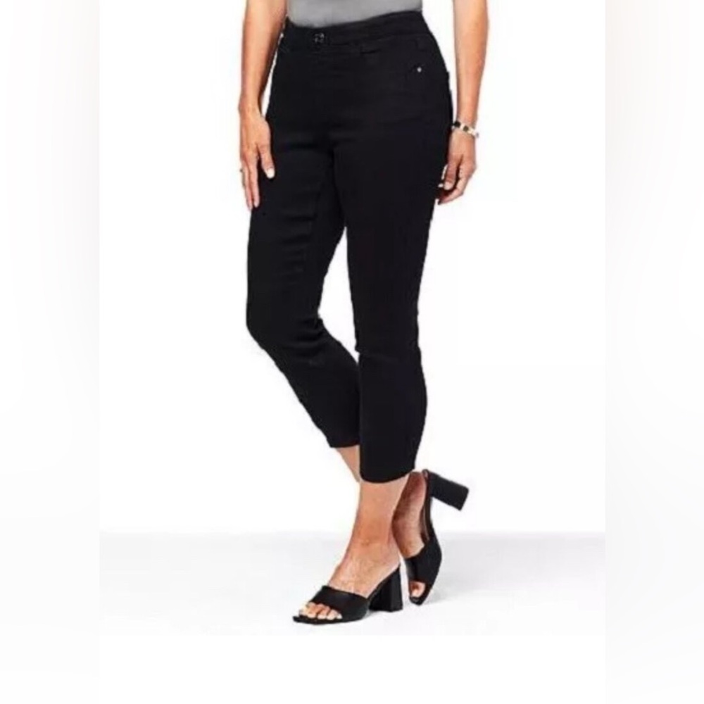 Skinnygirl Women’s The Skinny Crop Petite Mid Rise Pull On Black Denim Pants